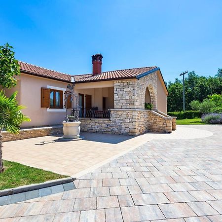 Villa Krizanci Žminj Eksteriør billede