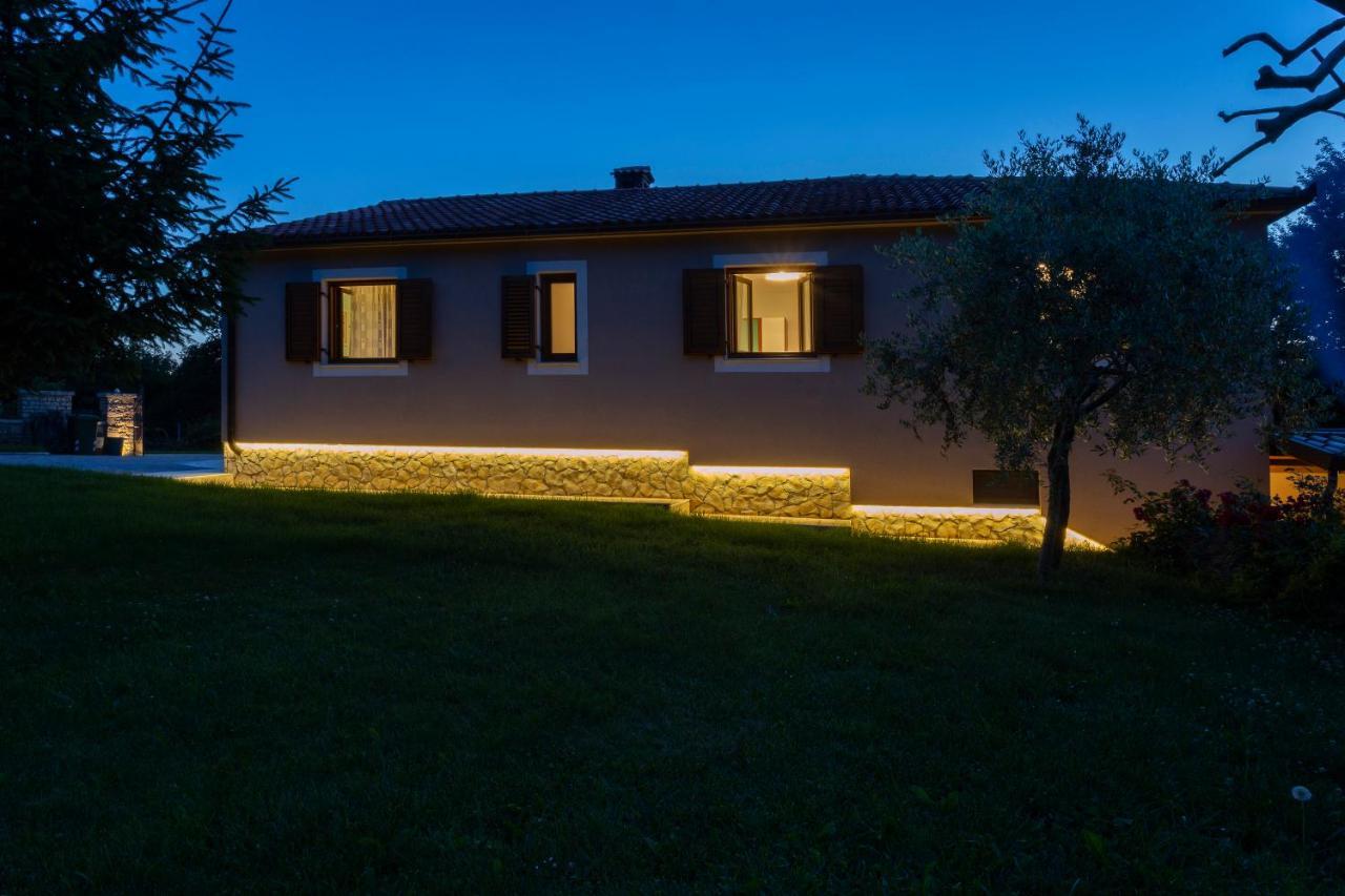 Villa Krizanci Žminj Eksteriør billede