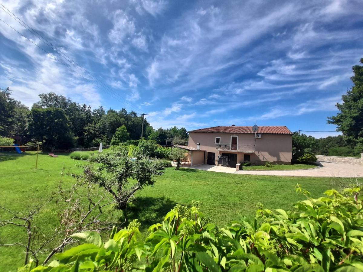 Villa Krizanci Žminj Eksteriør billede