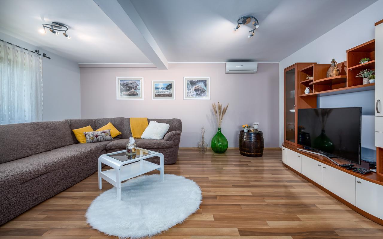 Villa Krizanci Žminj Eksteriør billede